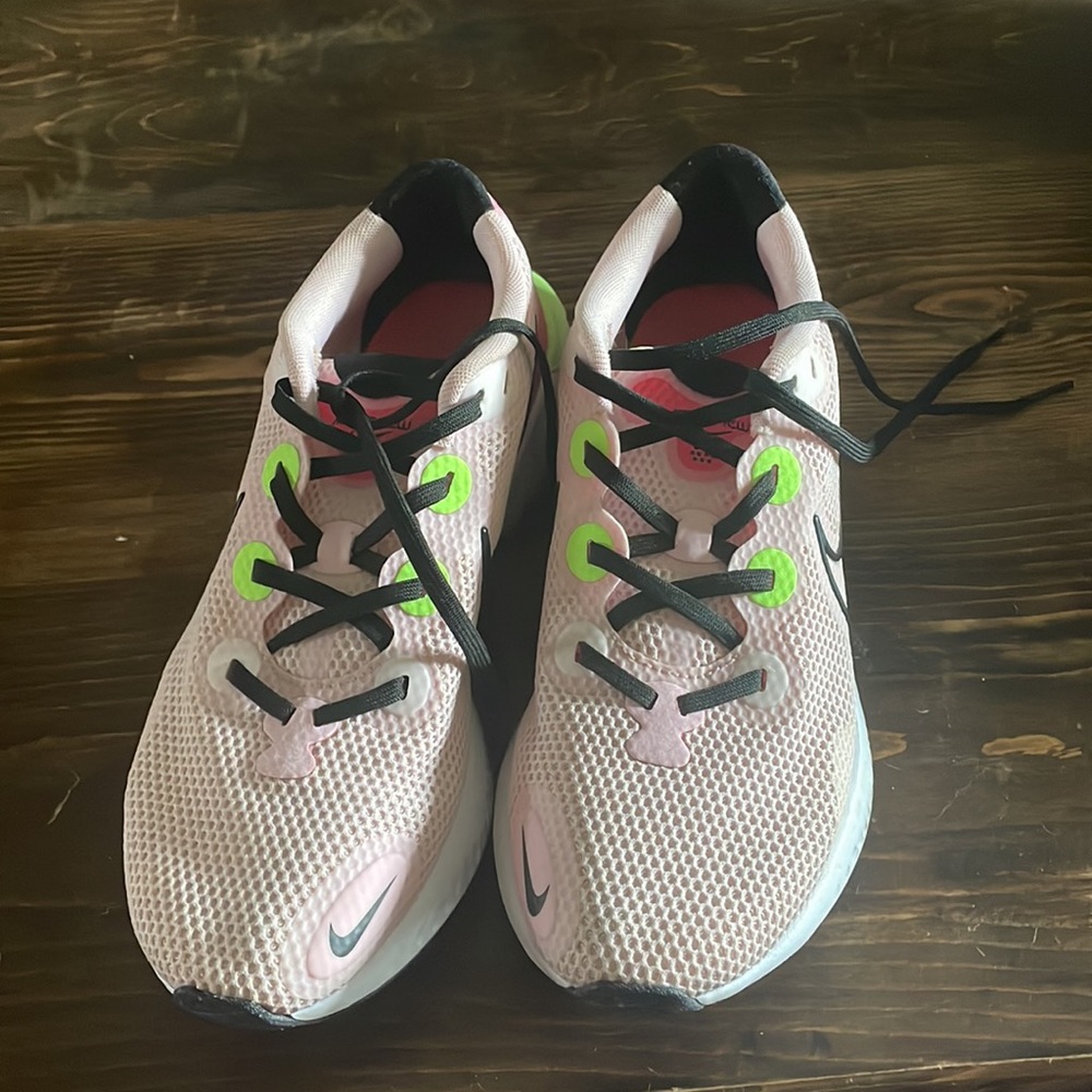Nike Renew running shoe - size 10 - Picture 4 of 4